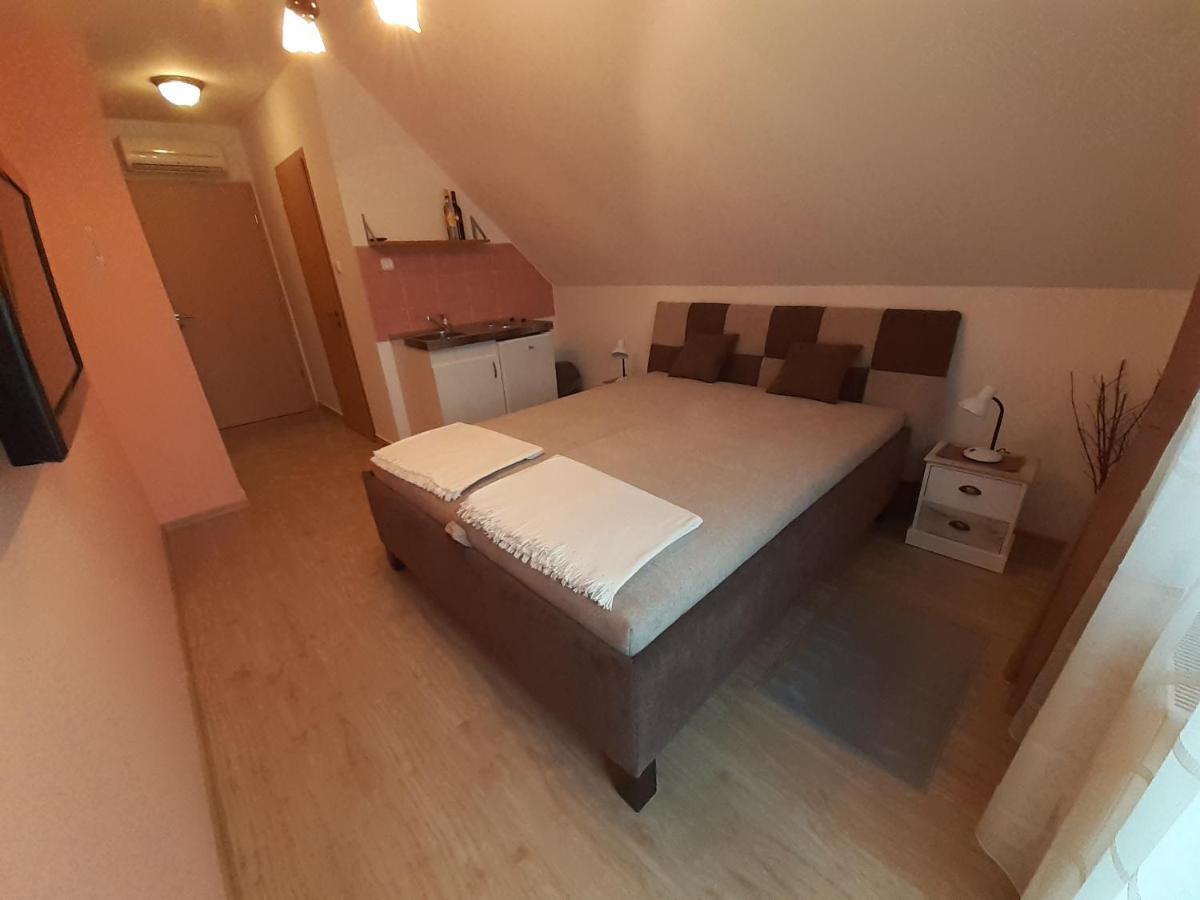 Pacsirta Vendégház Egerszalók Exterior foto