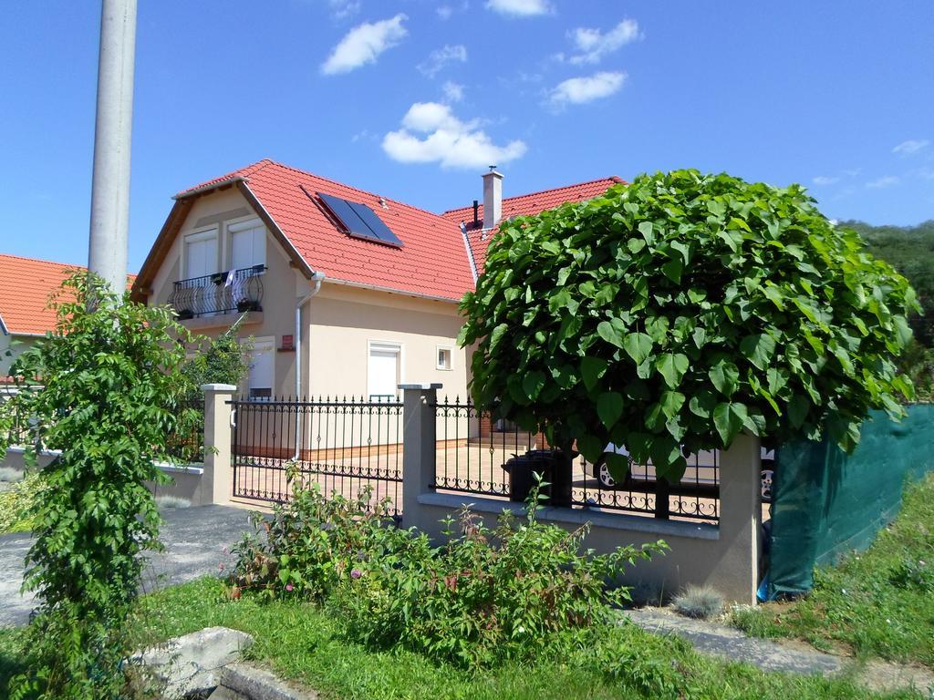 Pacsirta Vendégház Egerszalók Exterior foto
